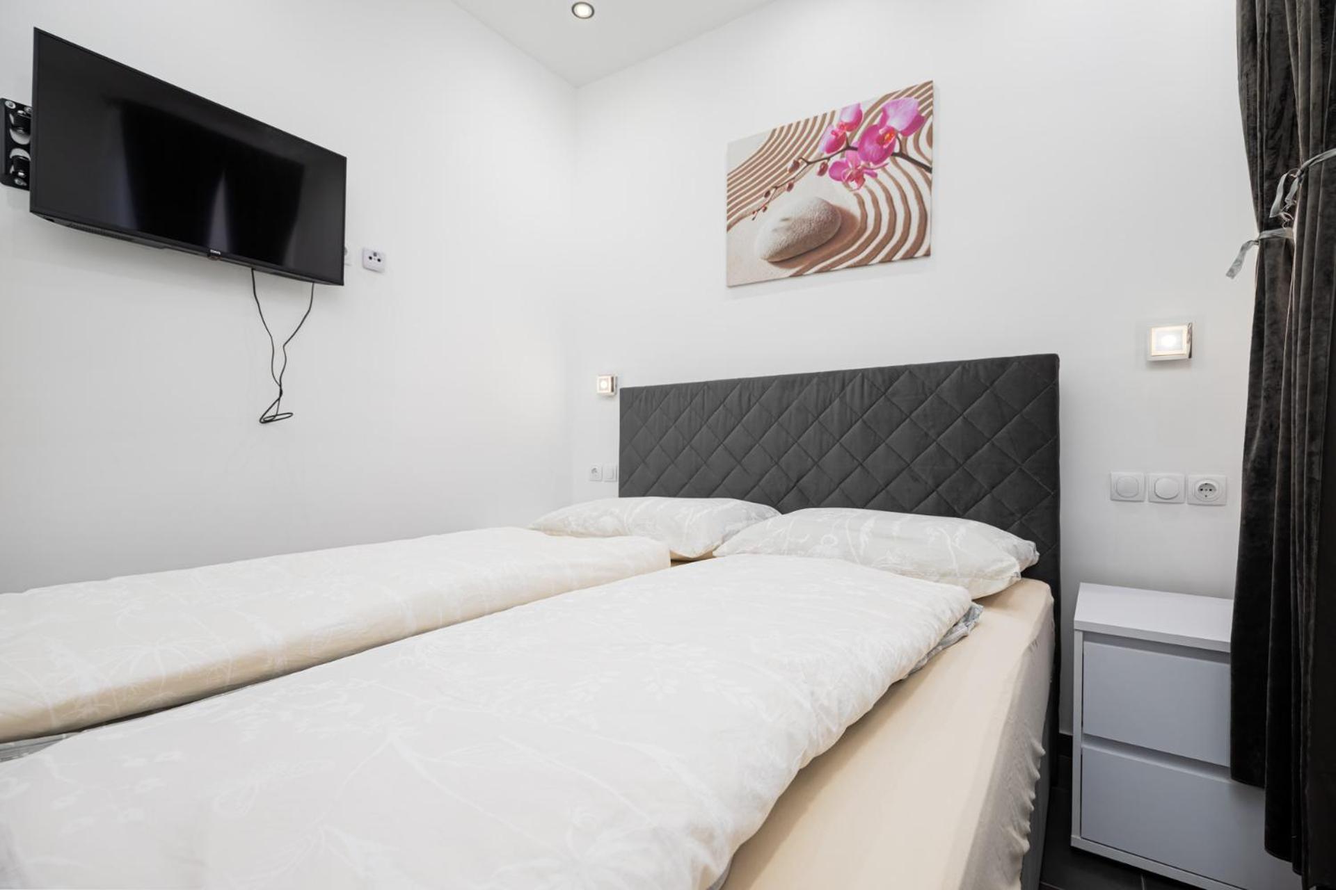 Rooms And Studio Flora Poreč Dış mekan fotoğraf