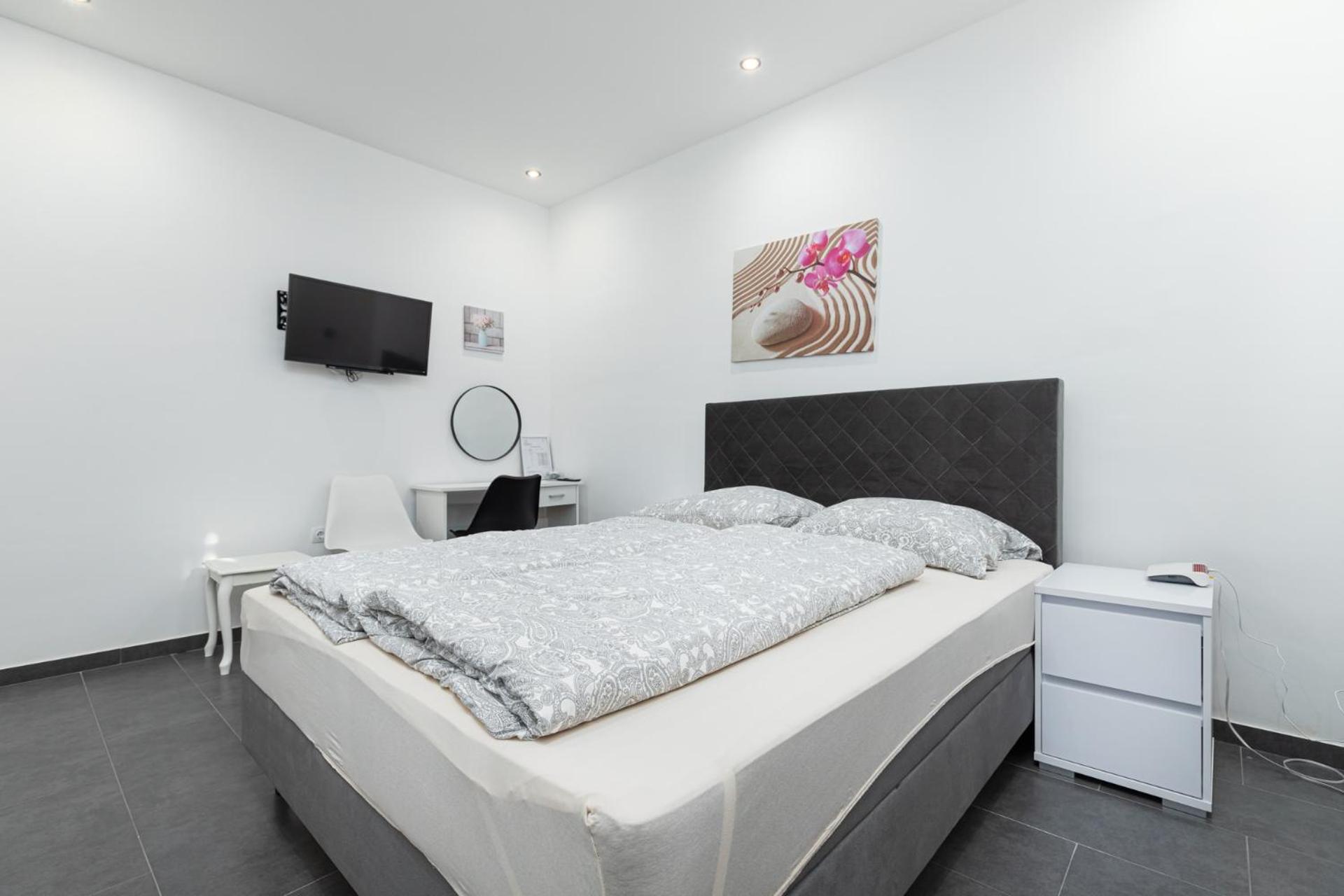 Rooms And Studio Flora Poreč Dış mekan fotoğraf