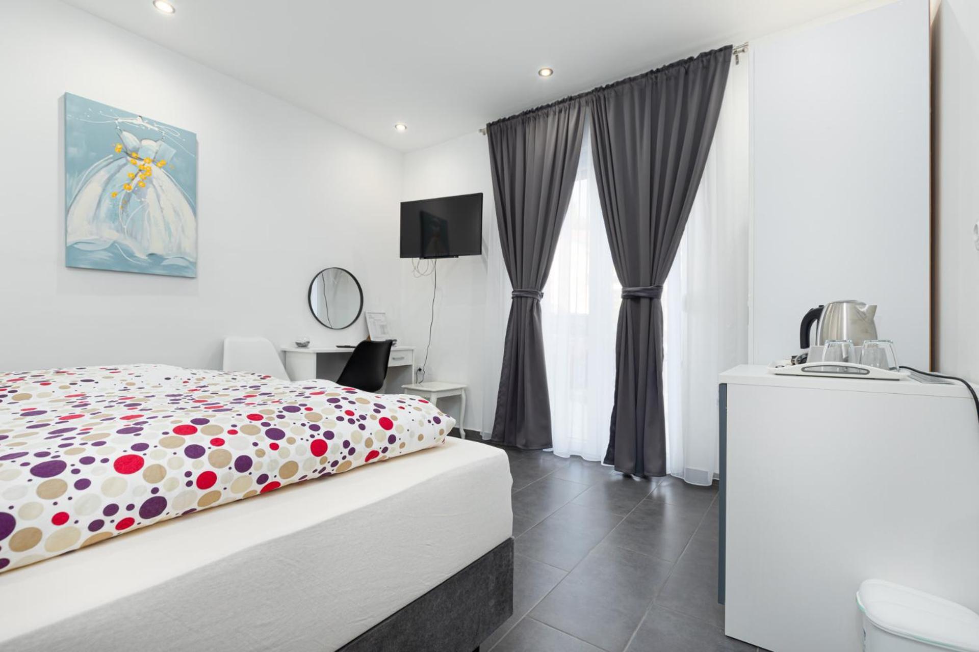 Rooms And Studio Flora Poreč Dış mekan fotoğraf