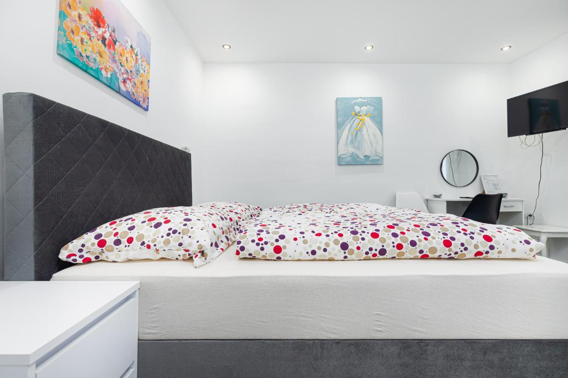 Rooms And Studio Flora Poreč Dış mekan fotoğraf