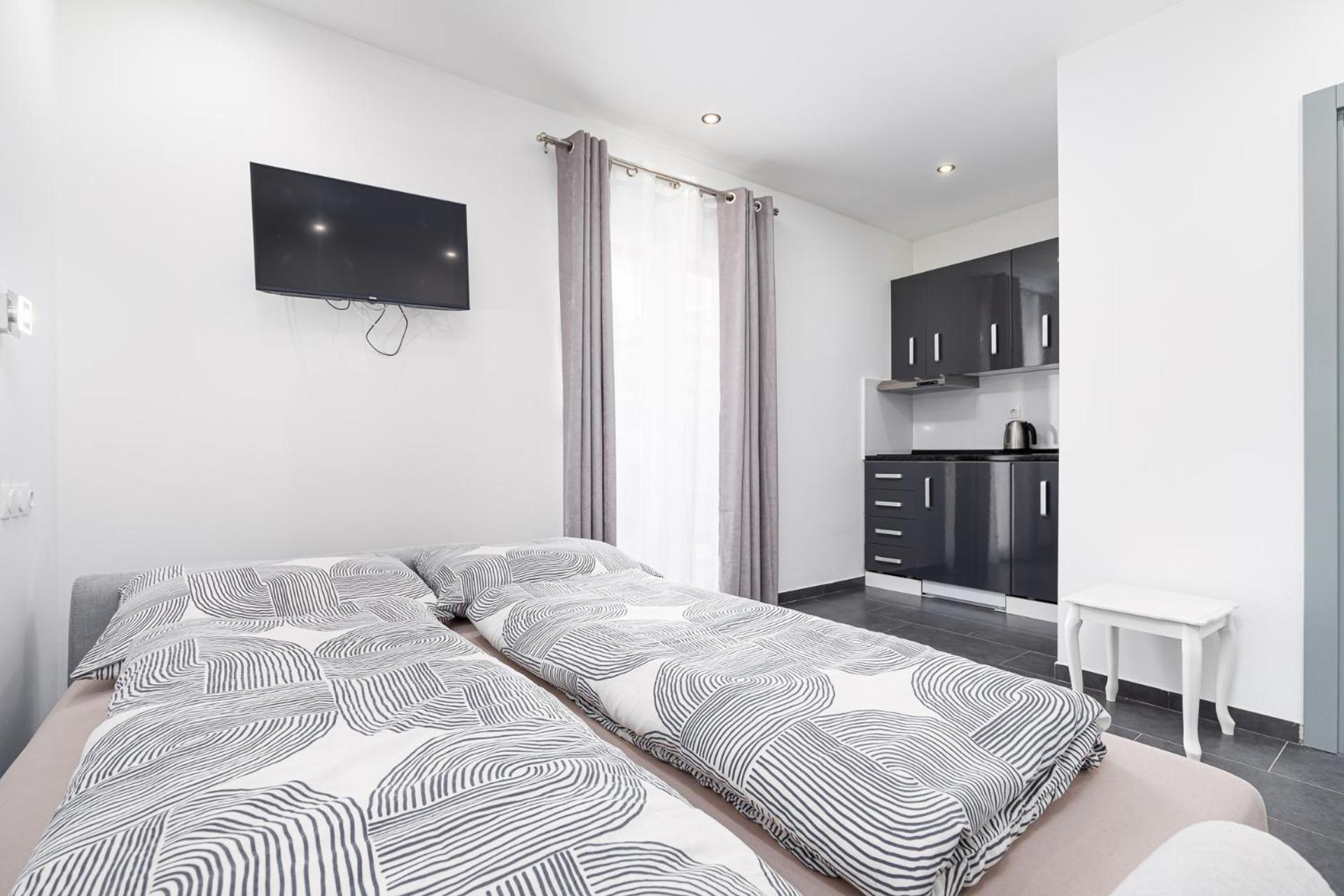 Rooms And Studio Flora Poreč Dış mekan fotoğraf